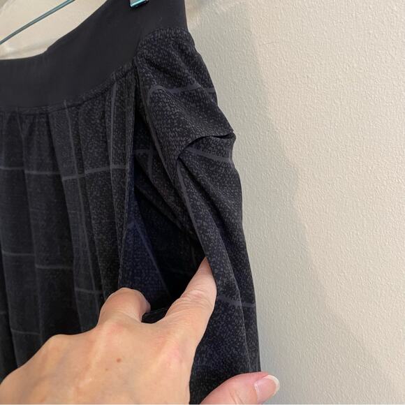 Lululemon Men’s Shorts Size Medium Gray Check Run Performance Outdoor Gym - Picture 6 of 10